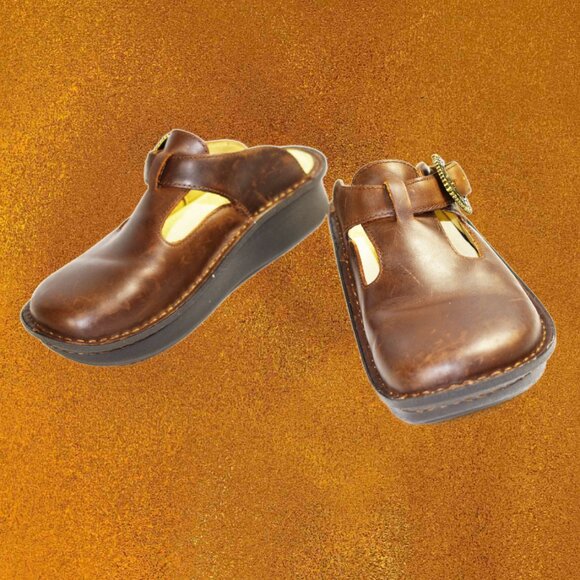 Alegria Classic Brown Oiled Leather Clog, Size 35 (US 5-5.5) - Picture 6 of 10